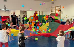 &quot;Un bonbon ou un sort&quot; halloween baby gym